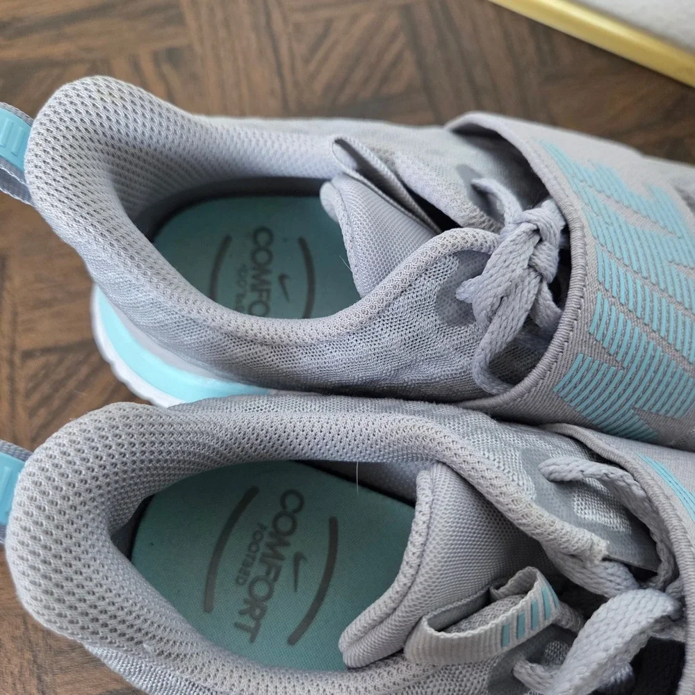 Nike Renew In-Season TR 9 Gray & Blue Womens size 7 Sneaker Running shoe‎